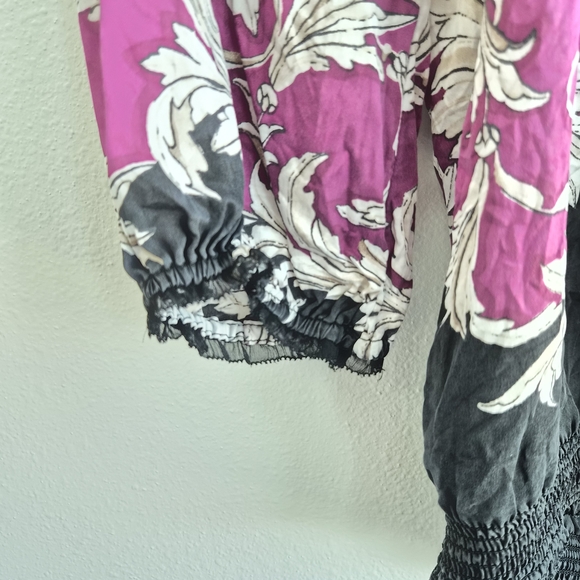 White House Black Market Black and Pink Blouse - Picture 6 of 6